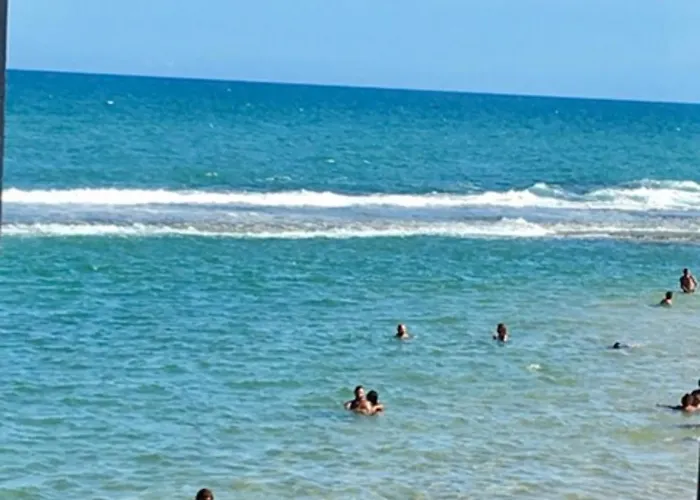 O Paraiso E Aqui: Pe Na Areia Em Arembepe