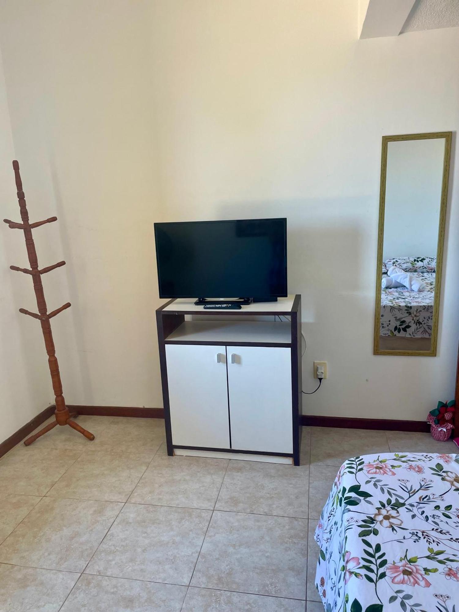 Apartment O Paraiso E Aqui: Pe Na Areia Em Arembepe Camacari